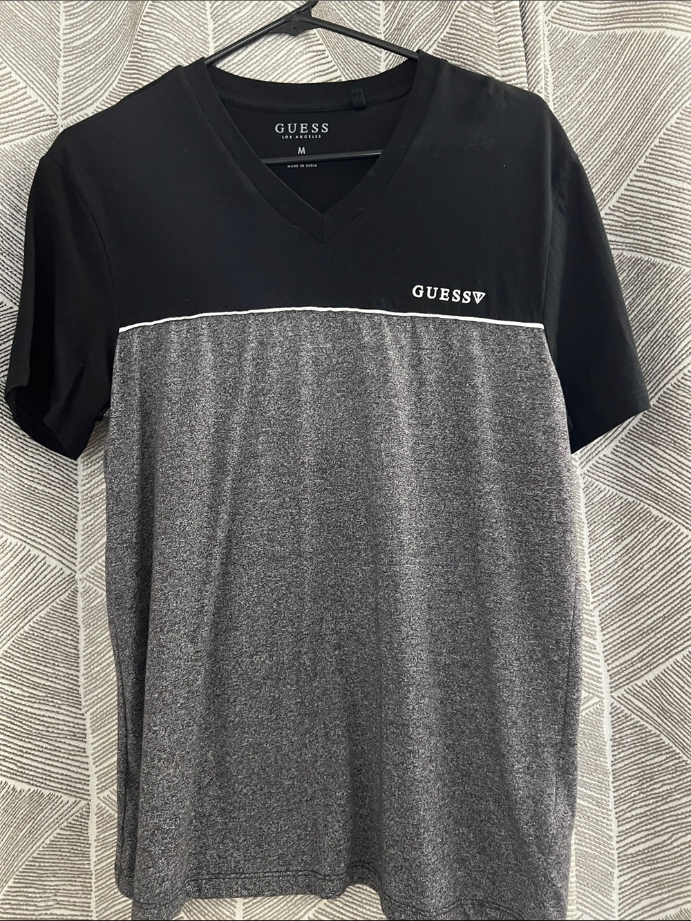 GUESS Men’s Black and Gray Two-Tone V-Neck Tee